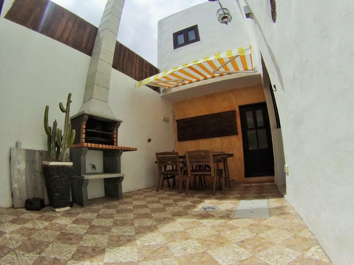 Luana House Villa เตกีเซ ภายนอก รูปภาพ